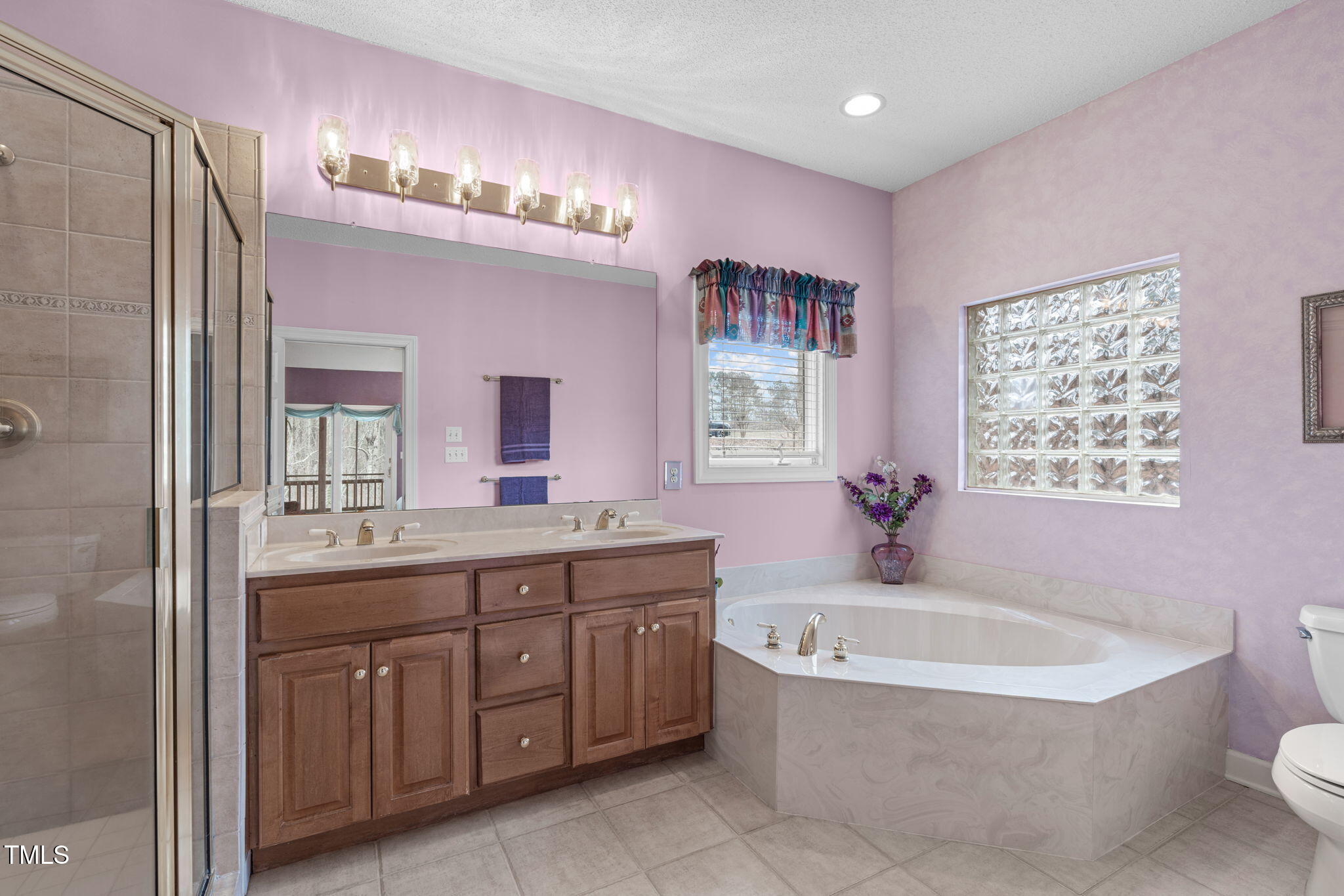 5512 Spring Bluffs Lane Raleigh, NC 27606 - Photo 21 of 48 A-20
