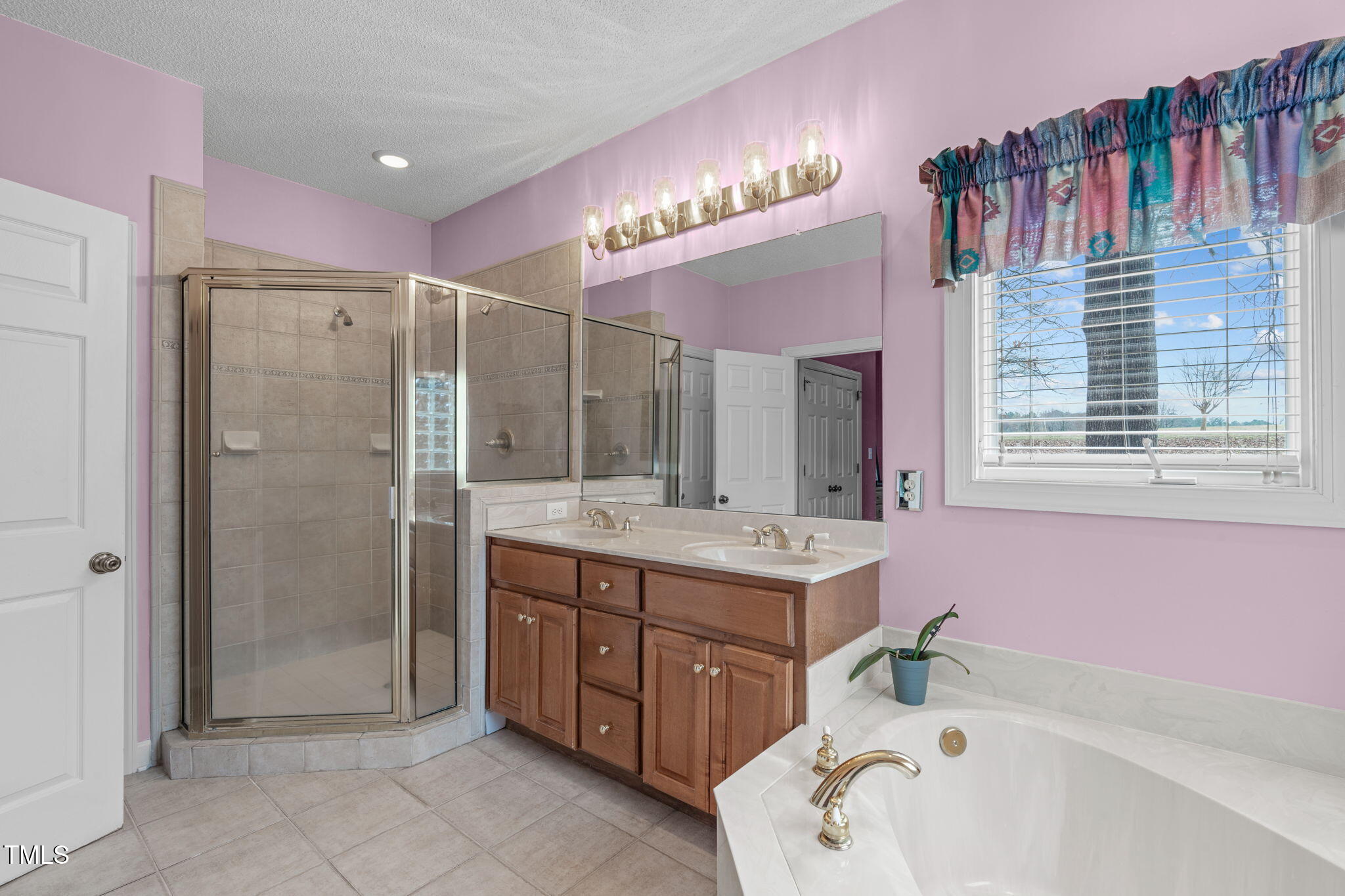 5512 Spring Bluffs Lane Raleigh, NC 27606 - Photo 22 of 48 A-21