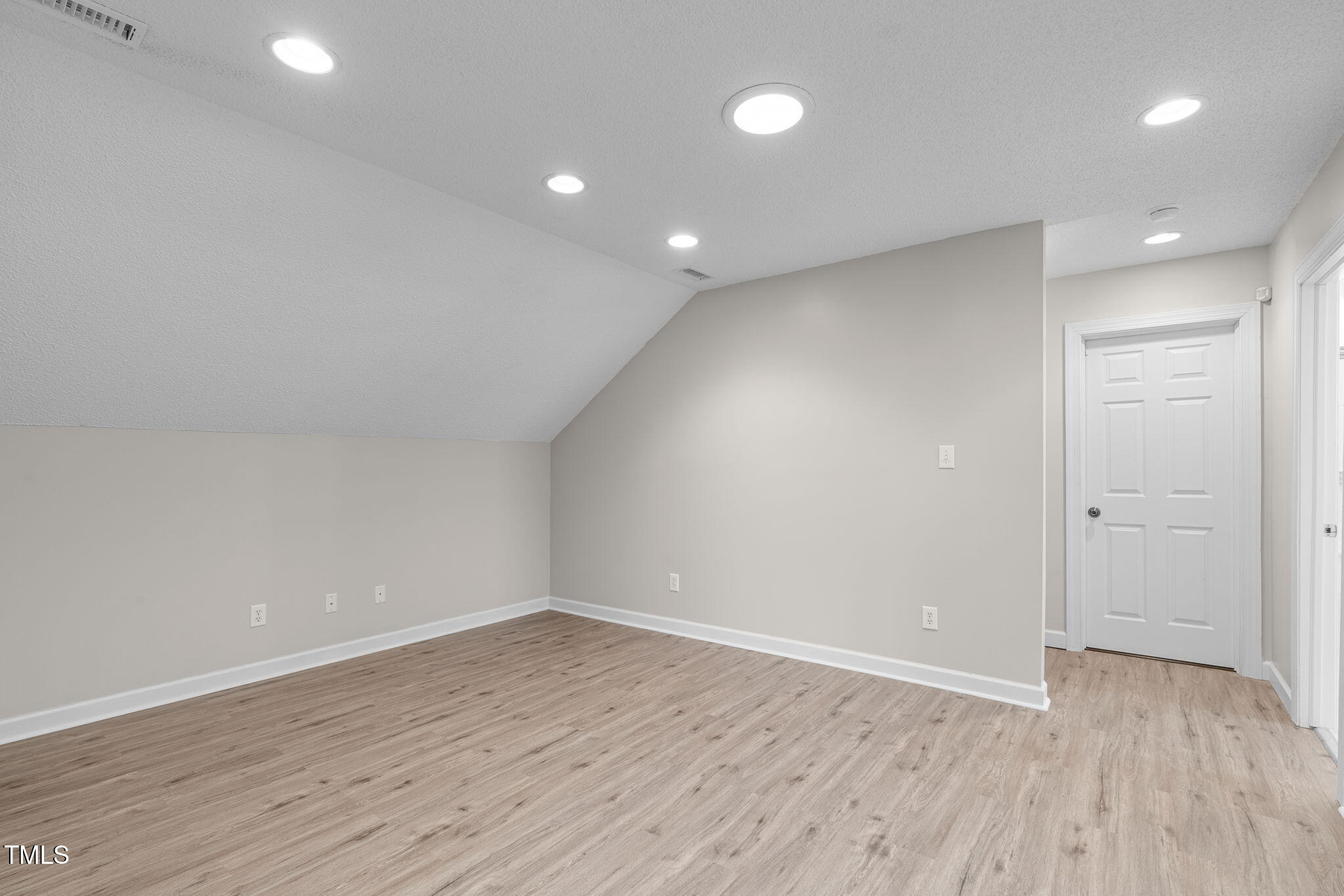 5512 Spring Bluffs Lane Raleigh, NC 27606 - Photo 27 of 48 A-26