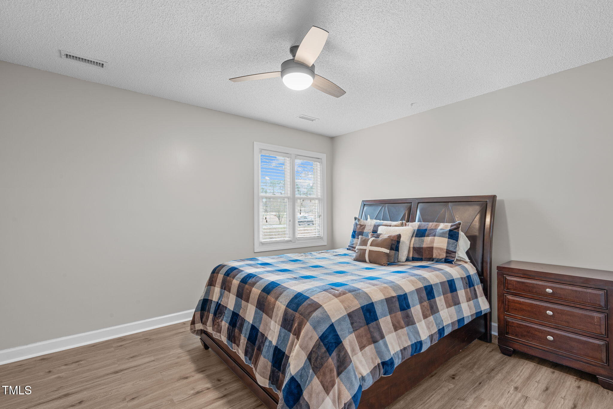 5512 Spring Bluffs Lane Raleigh, NC 27606 - Photo 28 of 48 A-27