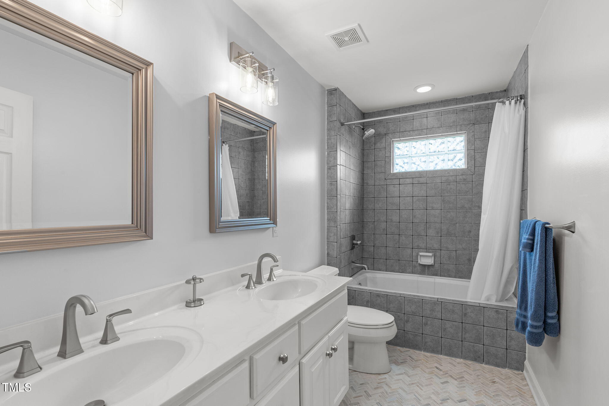 5512 Spring Bluffs Lane Raleigh, NC 27606 - Photo 29 of 48 A-28