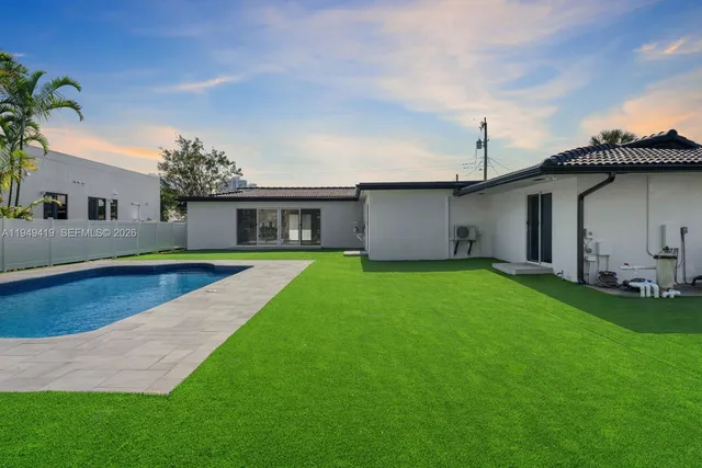 $19,900 | 430 Tamarind Drive, Hallandale Beach, FL 33009