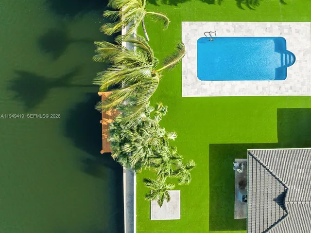 $19,900 | 430 Tamarind Drive, Hallandale Beach, FL 33009