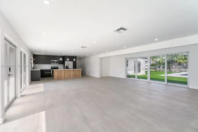 $19,900 | 430 Tamarind Drive, Hallandale Beach, FL 33009