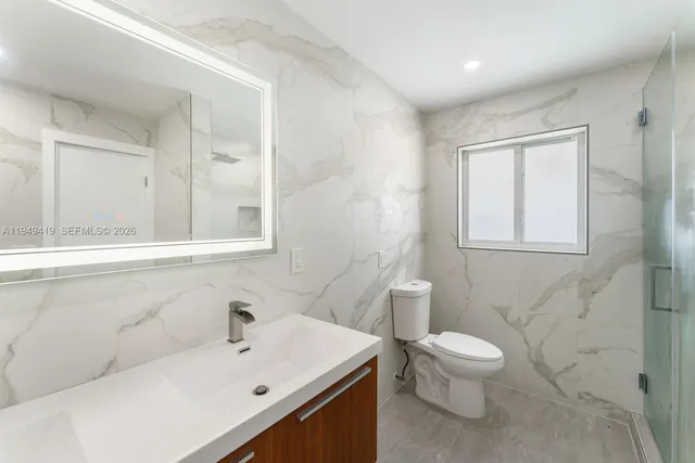 $19,900 | 430 Tamarind Drive, Hallandale Beach, FL 33009