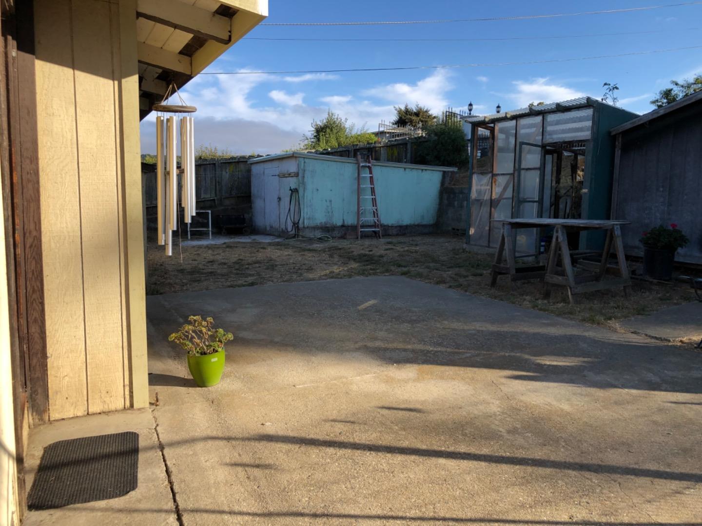 21 Spring Road Watsonville, CA 95076 - Photo 8 of 31 Gallery Image 8