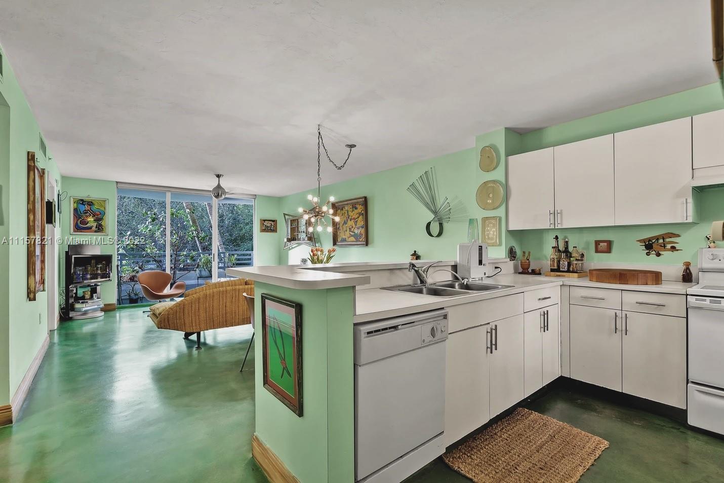 1401 Bay Road, Unit 209 Miami Beach, FL 33139 - Photo 16 of 37 Kitchen