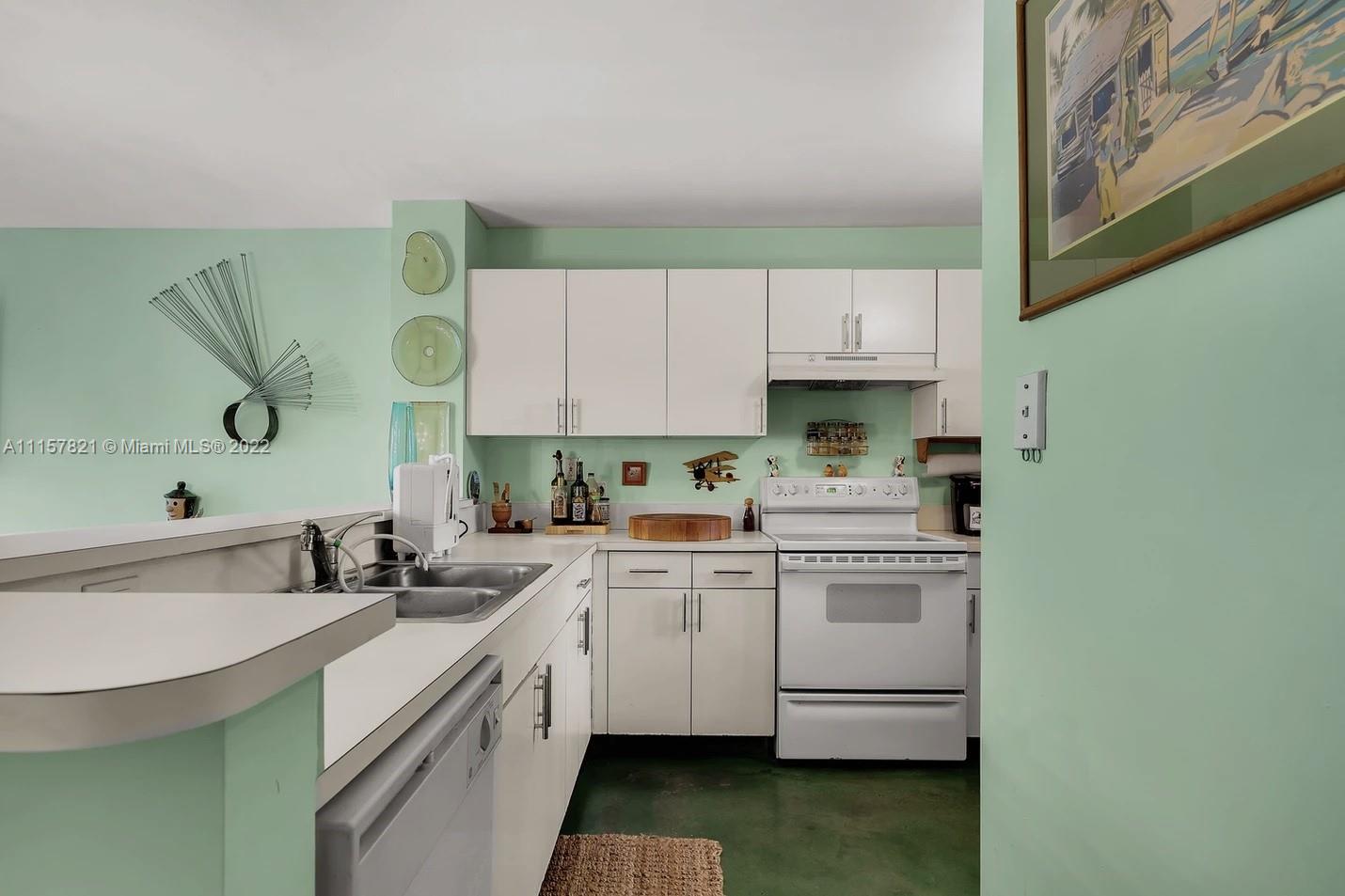 1401 Bay Road, Unit 209 Miami Beach, FL 33139 - Photo 17 of 37 Kitchen