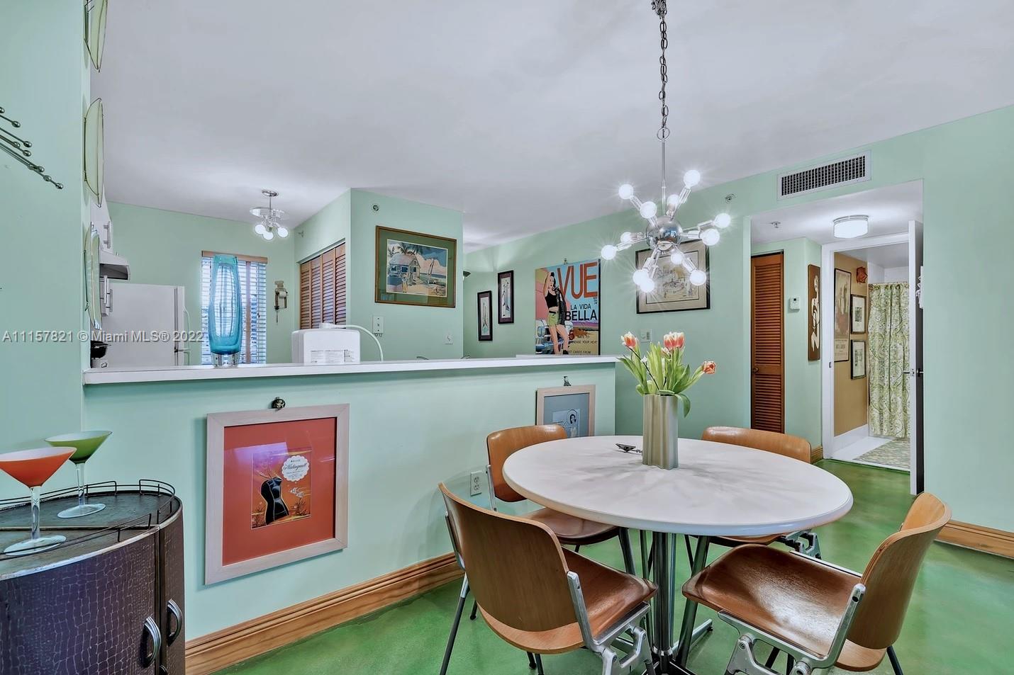 1401 Bay Road, Unit 209 Miami Beach, FL 33139 - Photo 22 of 37 Dining Area