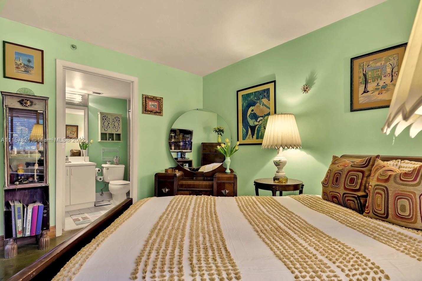 1401 Bay Road, Unit 209 Miami Beach, FL 33139 - Photo 29 of 37 Master Bedroom