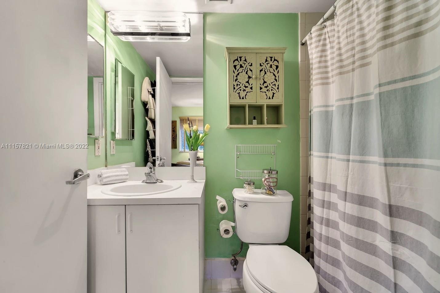 1401 Bay Road, Unit 209 Miami Beach, FL 33139 - Photo 30 of 37 Master Bathroom