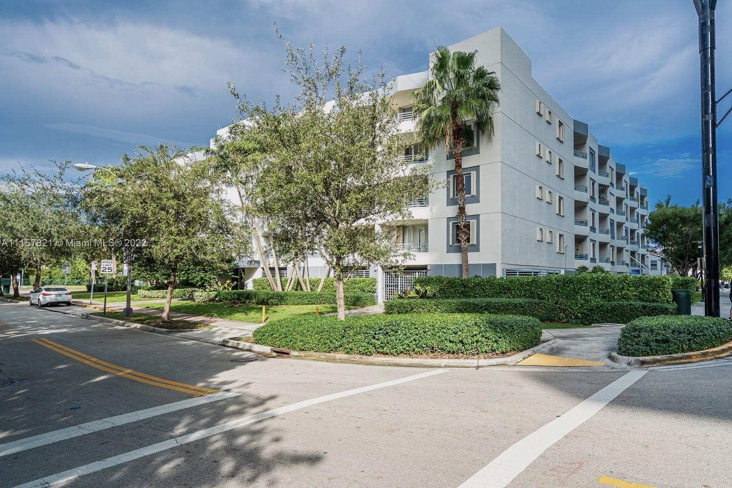 1401 Bay Road, Unit 209 Miami Beach, FL 33139 - Photo 4 of 37 Side of Building