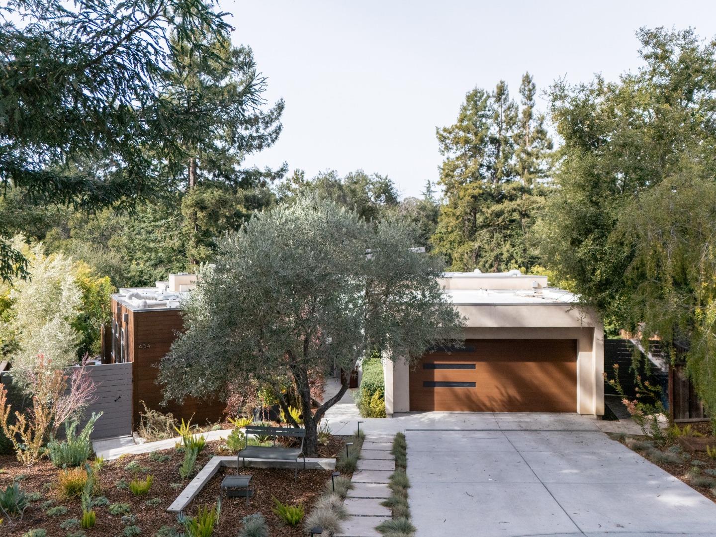 454 Cypress Drive Los Altos, CA 94022 - Photo 3 of 50