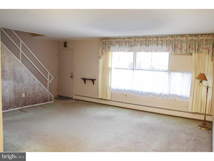 46 Long Loop Road Levittown, PA 19056 - Photo 5 of 6 Gallery Image 5