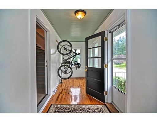 21 Hunnewell Road Worcester, MA 01606 - Photo 4 of 36 Gallery Image 4