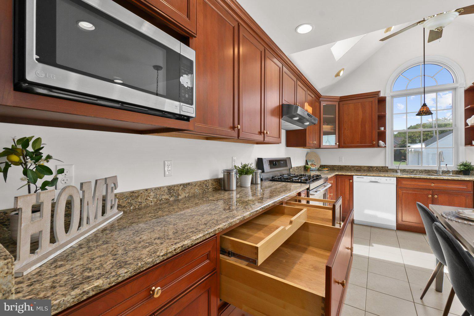3924 New Section Road Baltimore, MD 21220 - Photo 13 of 55 Gourmet Custom Kitchen