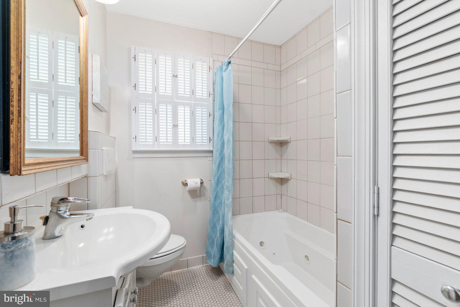 3924 New Section Road Baltimore, MD 21220 - Photo 19 of 55 Updated Full Hall Bath