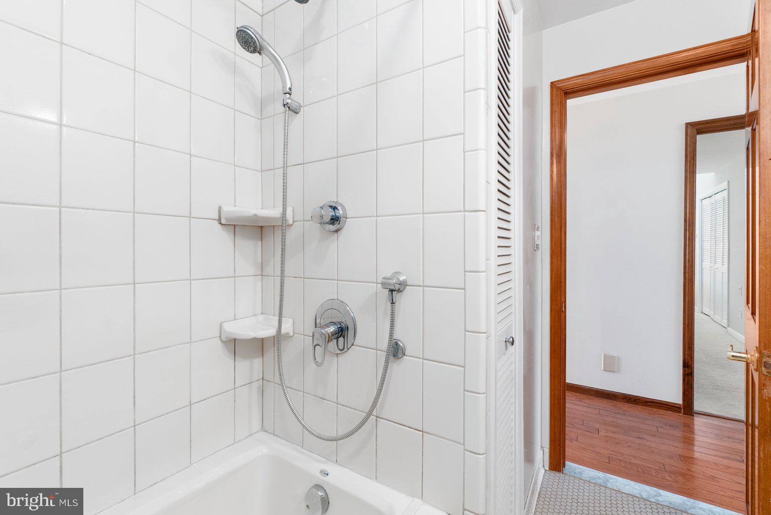 3924 New Section Road Baltimore, MD 21220 - Photo 20 of 55 Jetted Soaking Tub With Ceramic Tile Surround