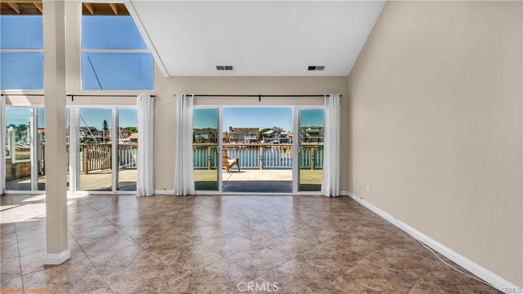 16661 Carousel Lane Huntington Beach, CA 92649 - Photo 6 of 47