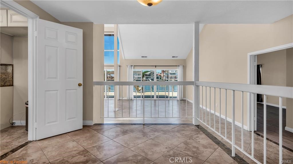 16661 Carousel Lane Huntington Beach, CA 92649 - Photo 10 of 47