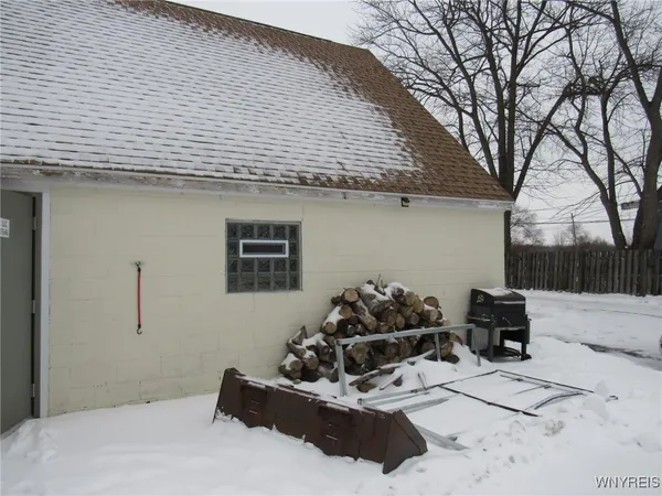 $529,000 | 3020 Niagara Falls Boulevard, Wheatfield, NY 14120