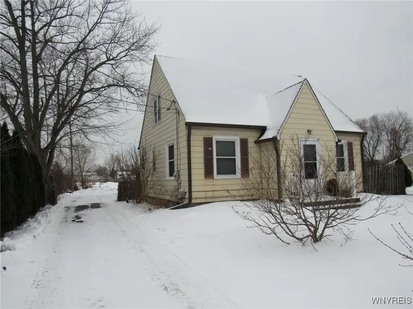 $529,000 | 3020 Niagara Falls Boulevard, Wheatfield, NY 14120