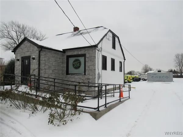 $529,000 | 3020 Niagara Falls Boulevard, Wheatfield, NY 14120