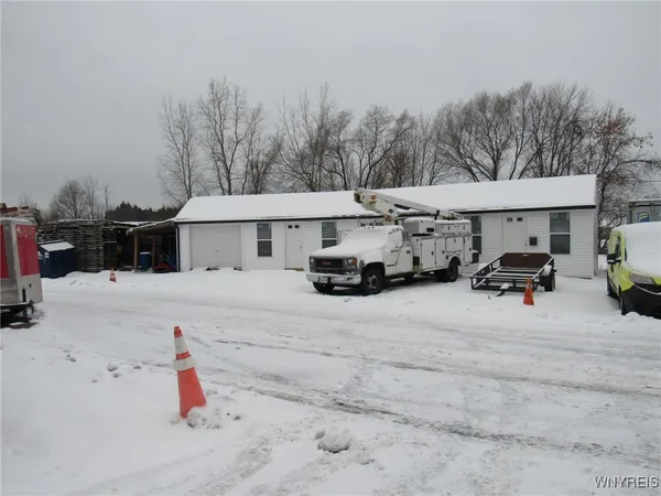$529,000 | 3020 Niagara Falls Boulevard, Wheatfield, NY 14120