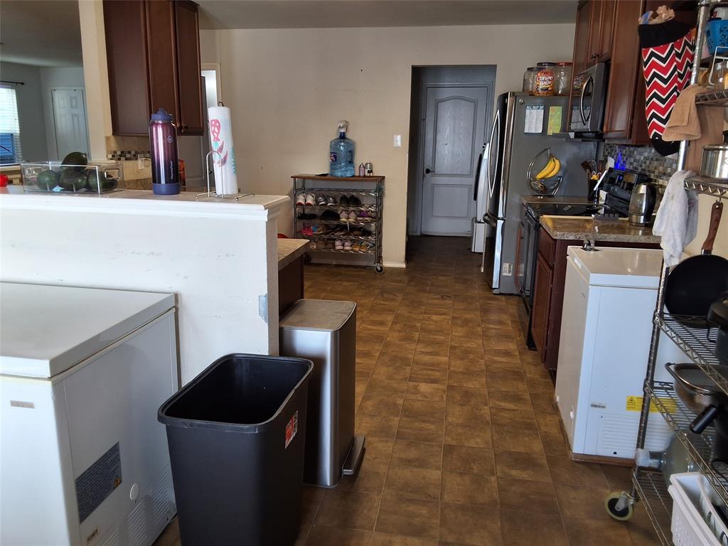 112 Hancock Street Venus, TX 76084 - Photo 10 of 25