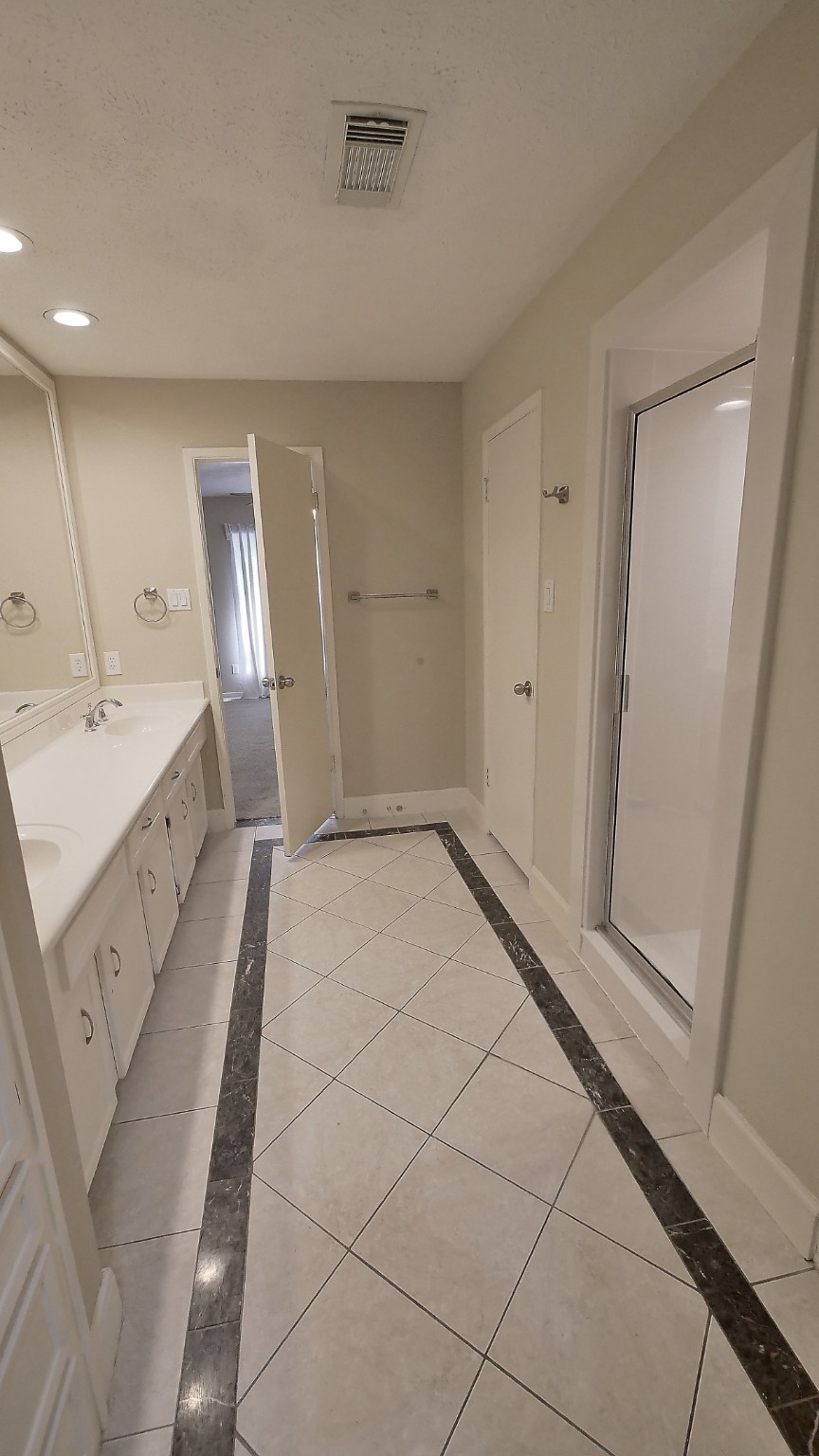 21626 Park Tree Lane Katy, TX 77450 - Photo 20 of 28 Another view of the Primary Bath