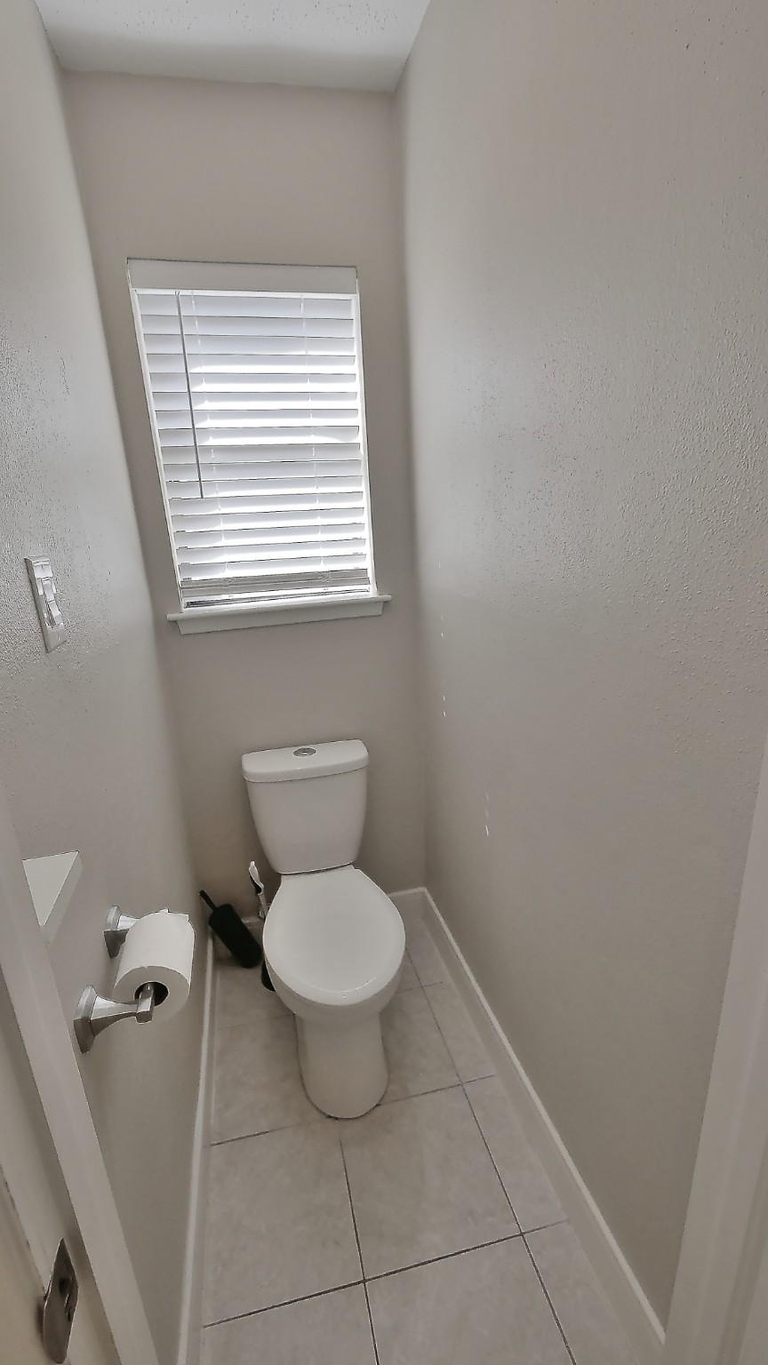 21626 Park Tree Lane Katy, TX 77450 - Photo 23 of 28 Primary Bath - Toilet Area