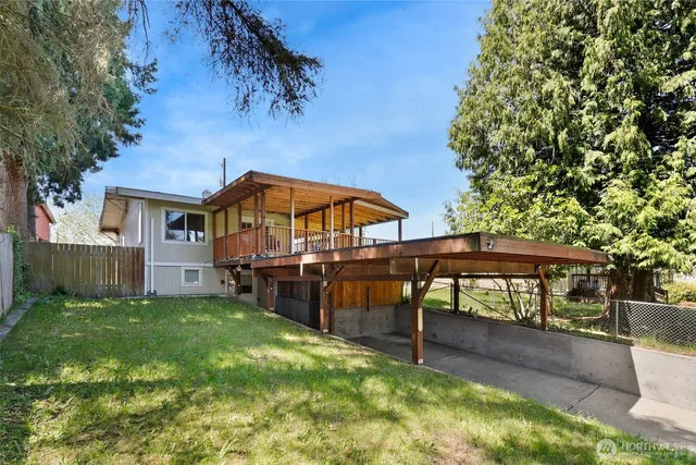 $605,000 | 8649 18th Avenue Southwest, Seattle, WA 98106