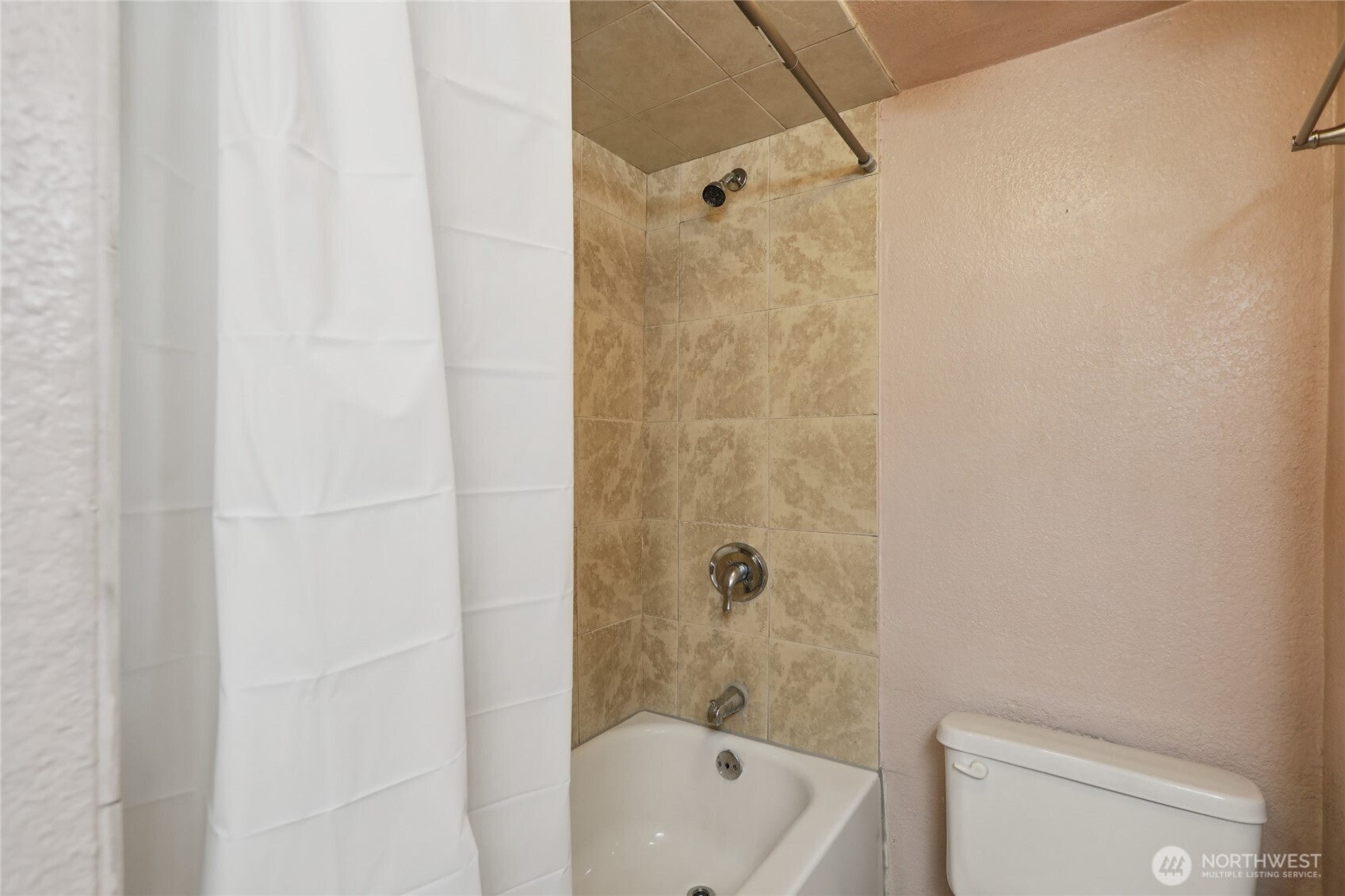 8649 18th Avenue Southwest Seattle, WA 98106 - Photo 13 of 31