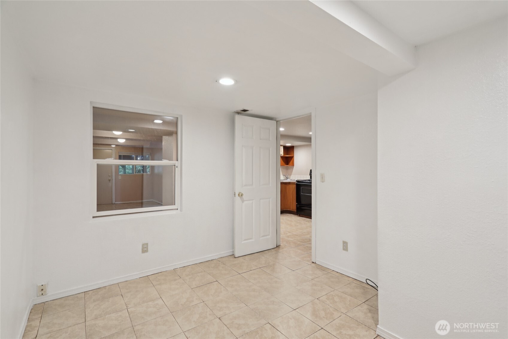 8649 18th Avenue Southwest Seattle, WA 98106 - Photo 24 of 31