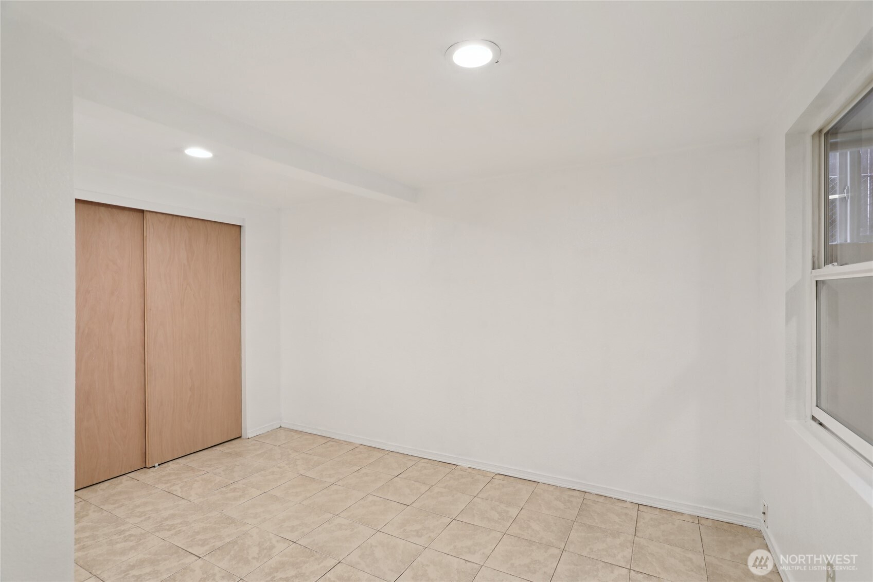 8649 18th Avenue Southwest Seattle, WA 98106 - Photo 25 of 31