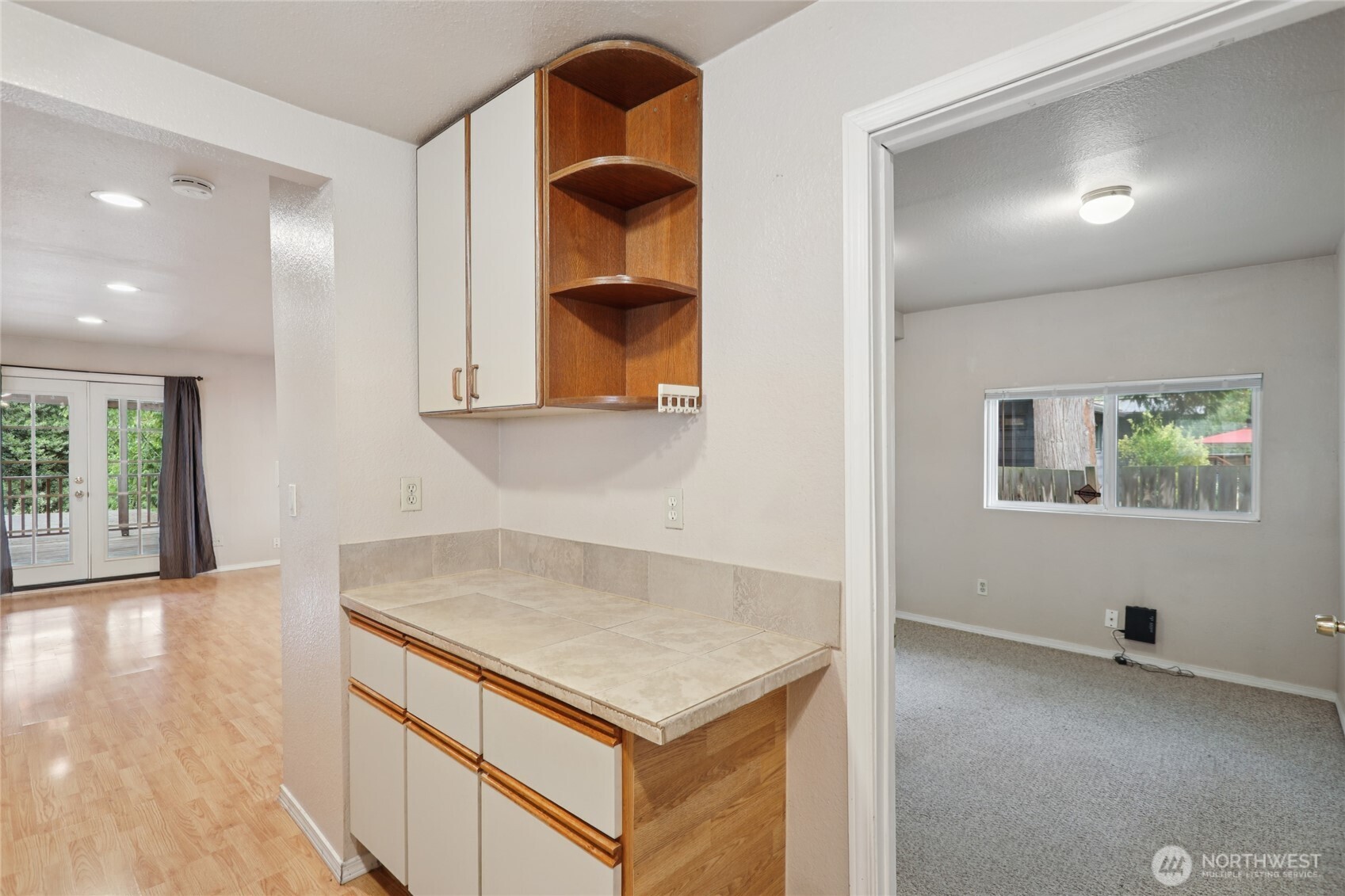 8649 18th Avenue Southwest Seattle, WA 98106 - Photo 10 of 31