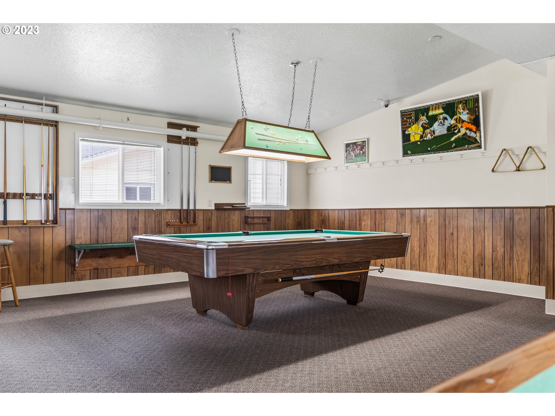943 Oregon Way Woodburn, OR 97071 - Photo 36 of 39 a room with pool table and windows