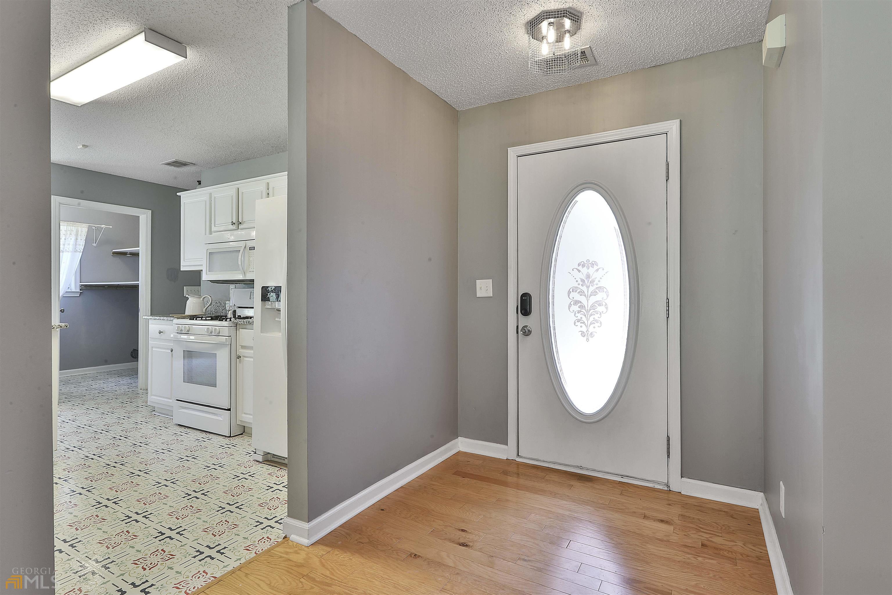 100 Riverside Walk Sharpsburg, GA 30277 - Photo 8 of 52