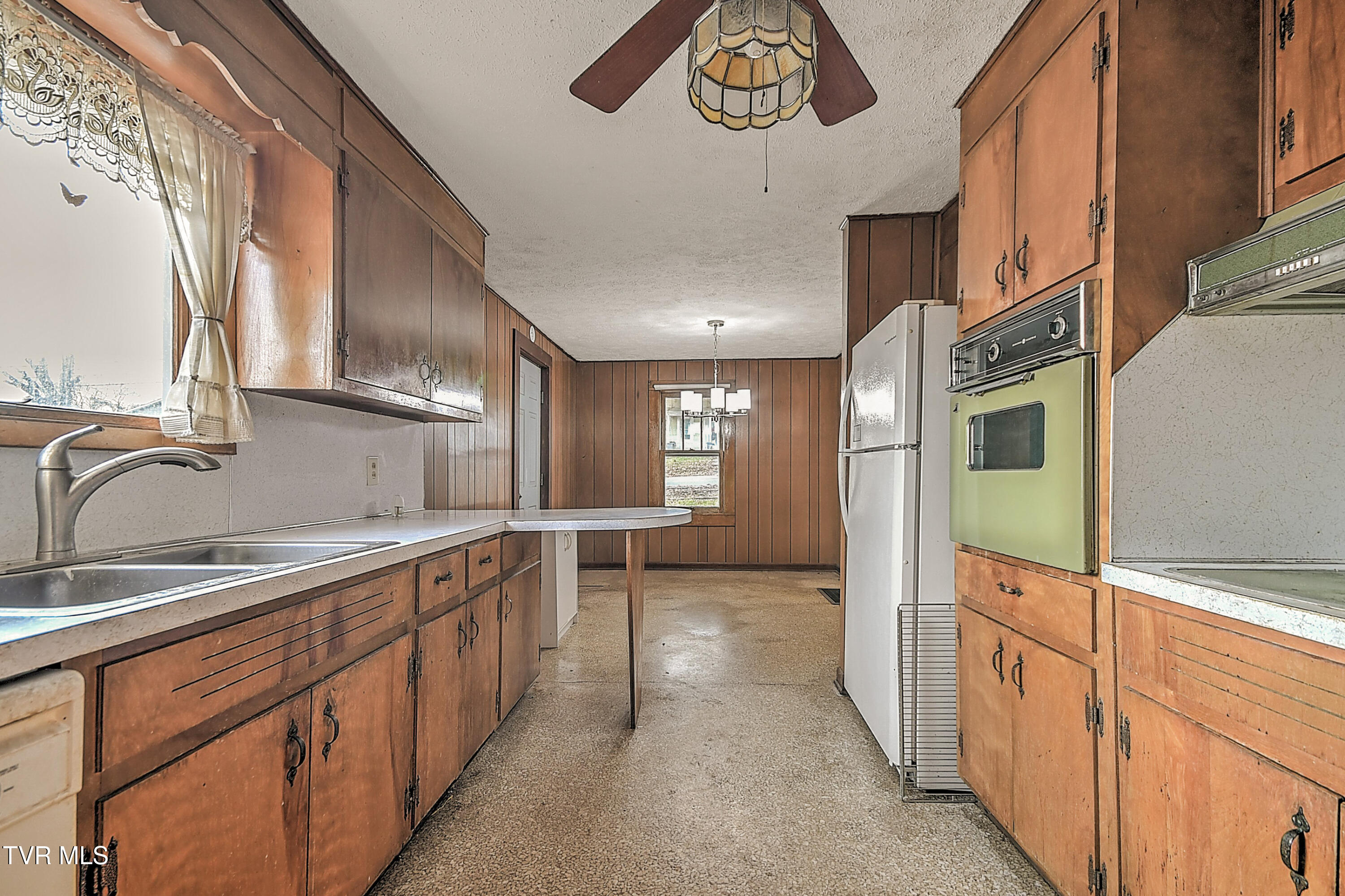 1141 Ridgecrest Avenue Kingsport, TN 37665 - Photo 20 of 62 1134 Ridgecrest BJ-20