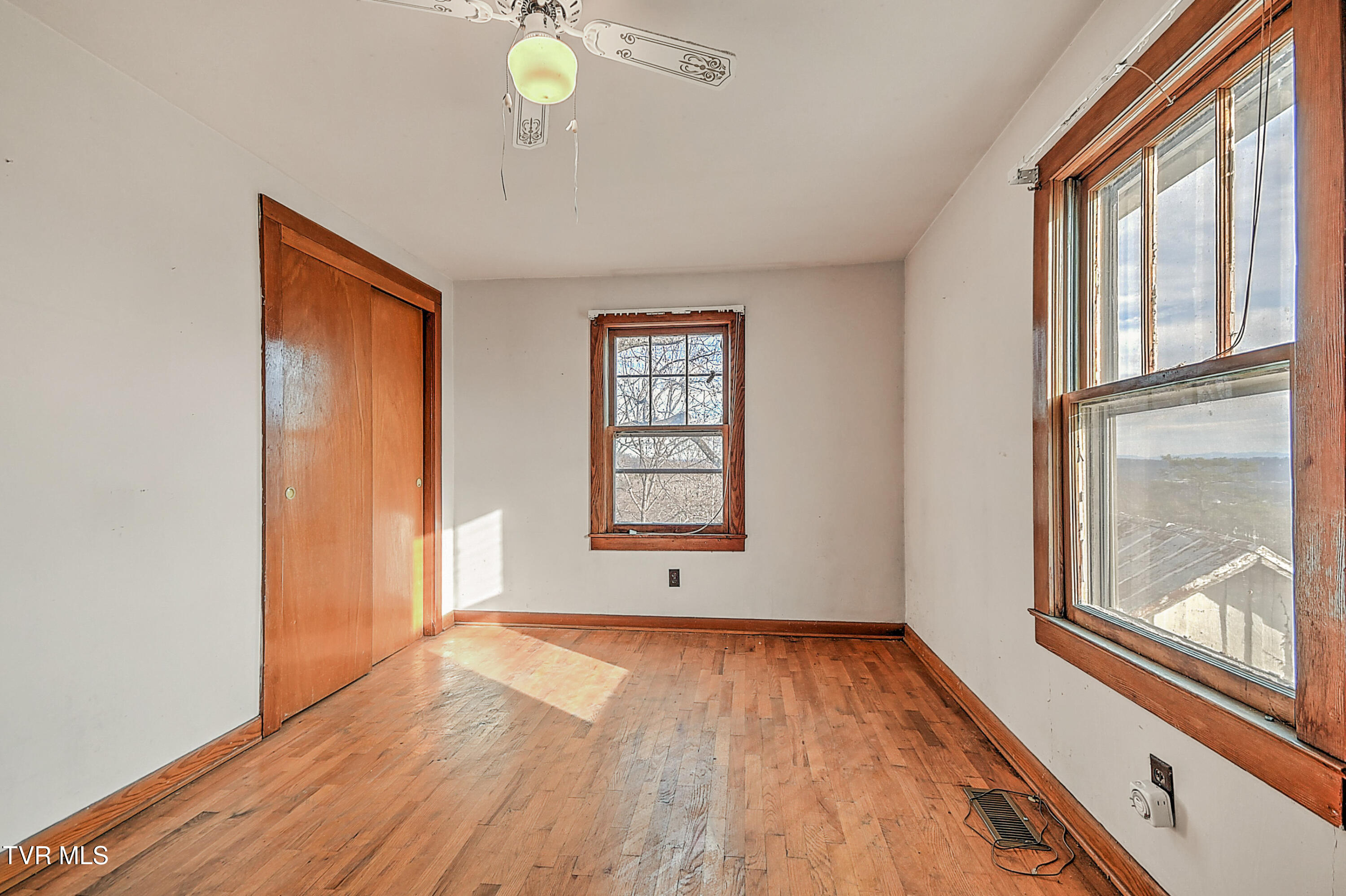 1141 Ridgecrest Avenue Kingsport, TN 37665 - Photo 26 of 62 1134 Ridgecrest BJ-26