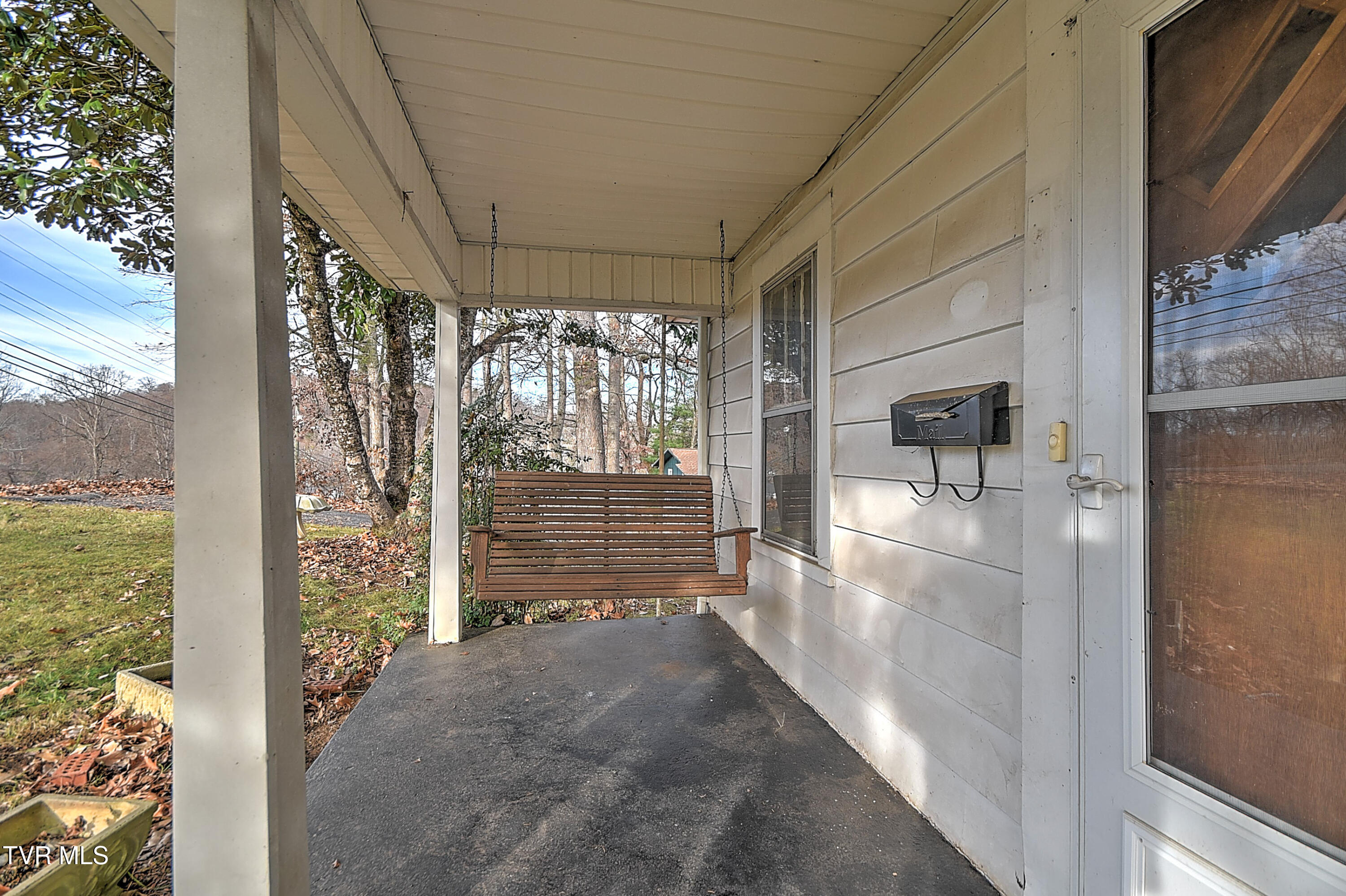 1141 Ridgecrest Avenue Kingsport, TN 37665 - Photo 4 of 62 1134 Ridgecrest BJ-4