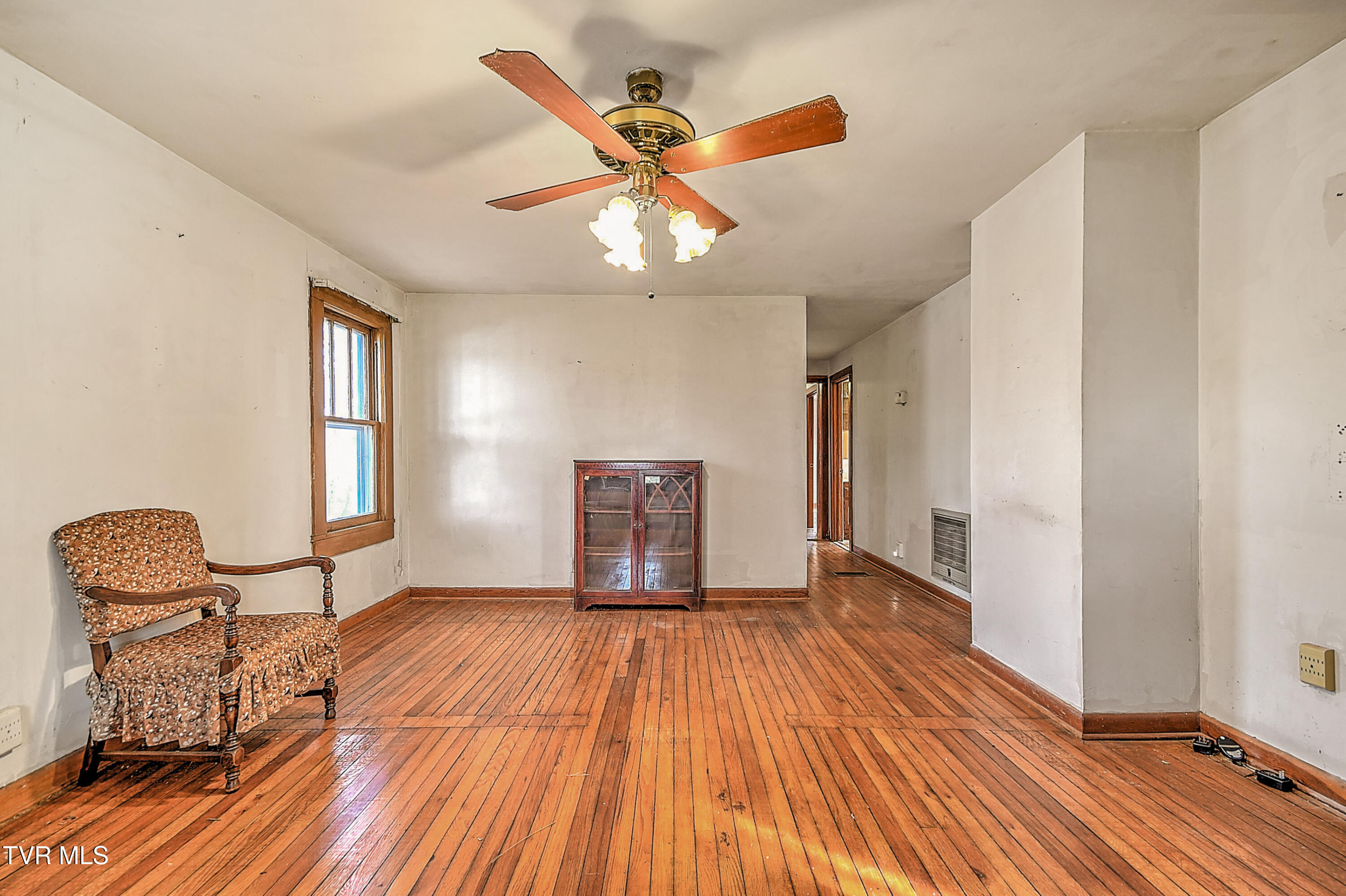 1141 Ridgecrest Avenue Kingsport, TN 37665 - Photo 7 of 62 1134 Ridgecrest BJ-7