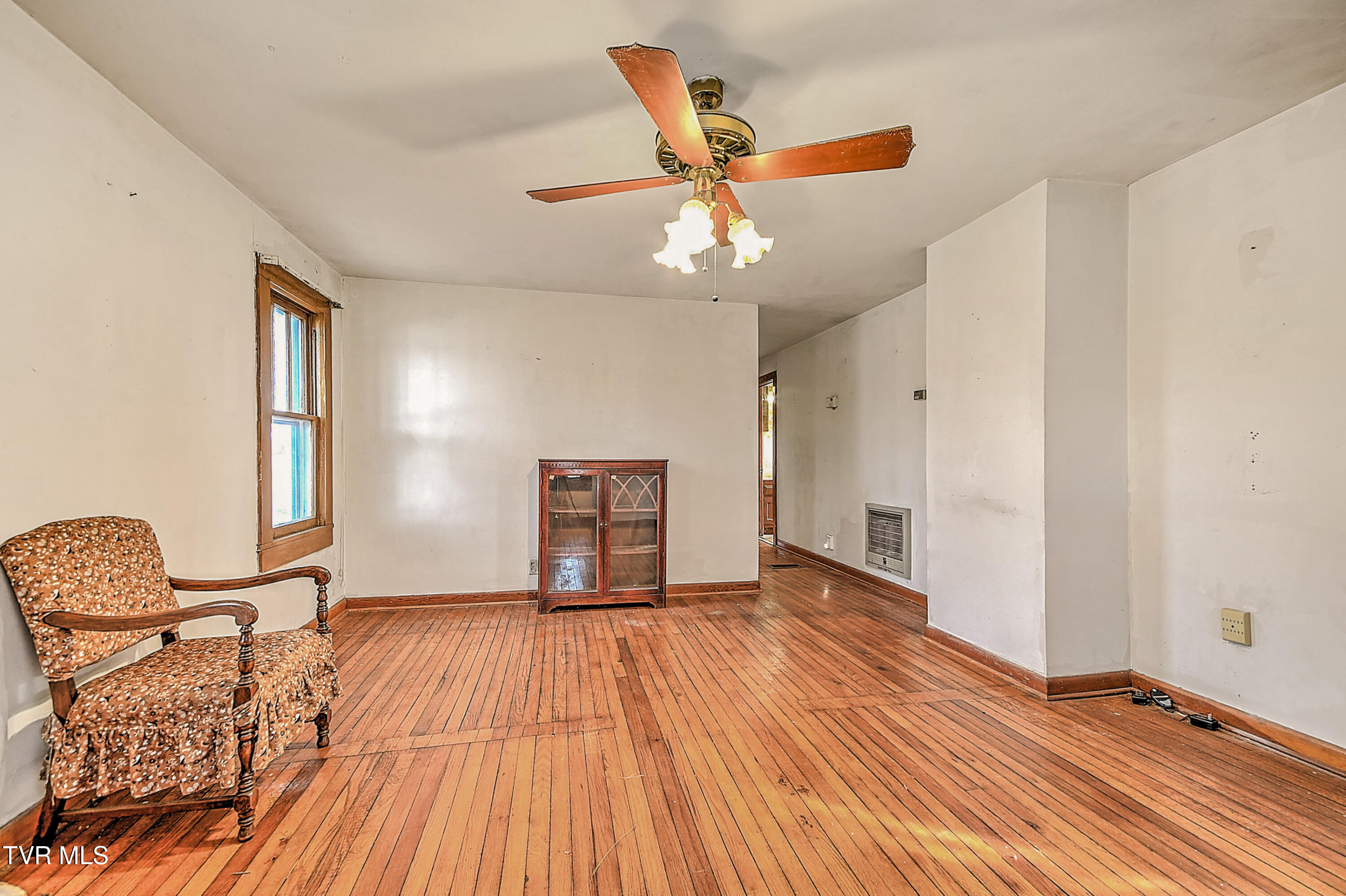 1141 Ridgecrest Avenue Kingsport, TN 37665 - Photo 8 of 62 1134 Ridgecrest BJ-8