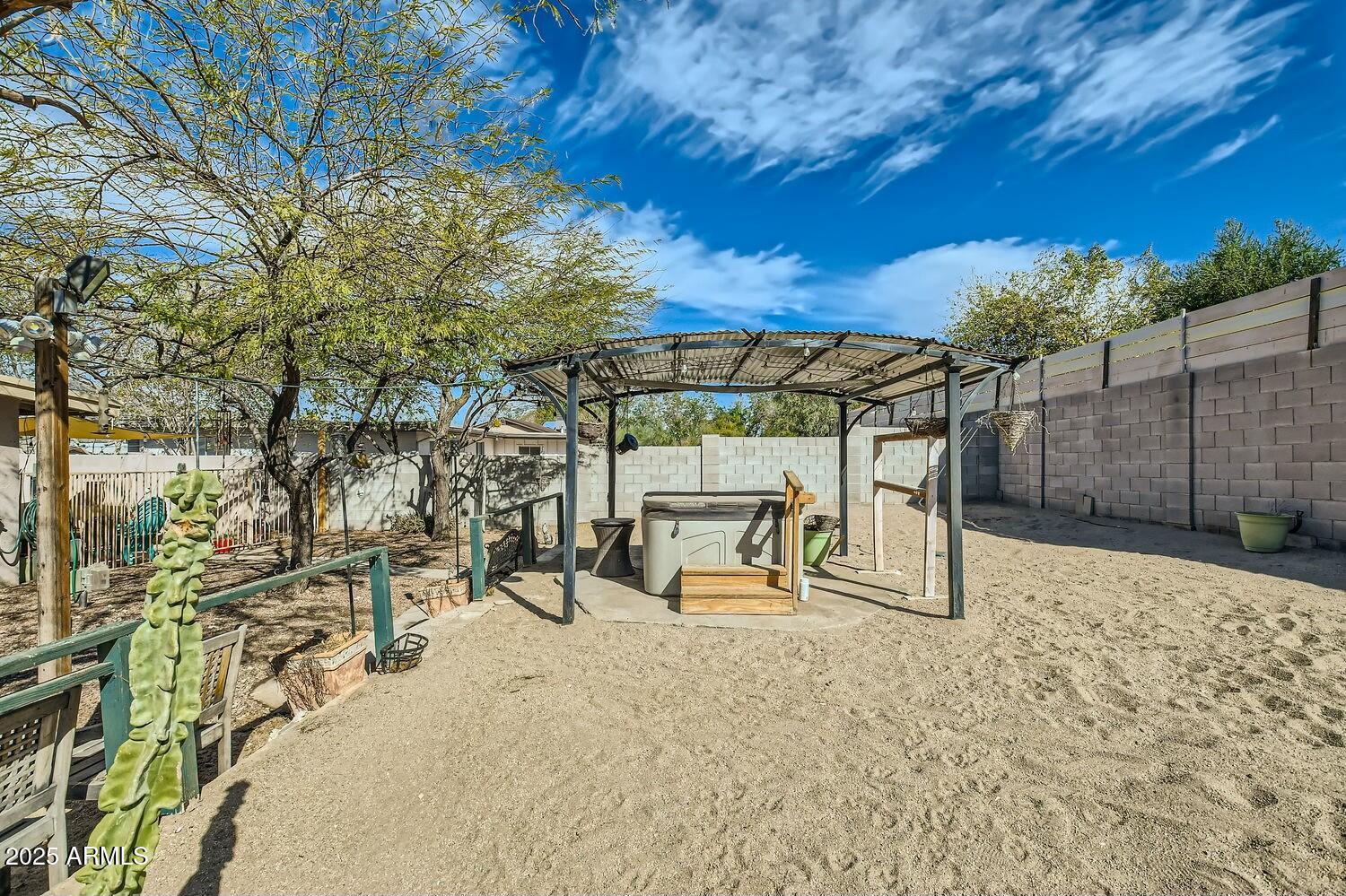 9031 North 14th Street Phoenix, AZ 85020 - Photo 22 of 33 a view of outdoor space with seating