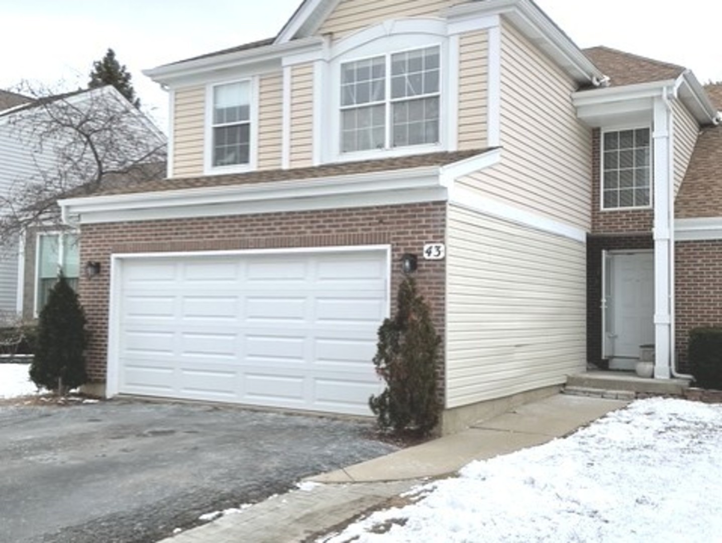 43 Augusta Drive Streamwood, IL 60107 - Photo 2 of 38