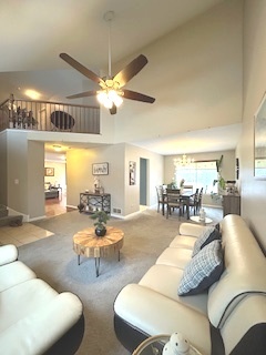 43 Augusta Drive Streamwood, IL 60107 - Photo 5 of 38