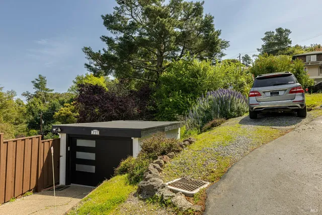 $1,599,000 | 711 Alta Vista Road, Mill Valley, CA 94941