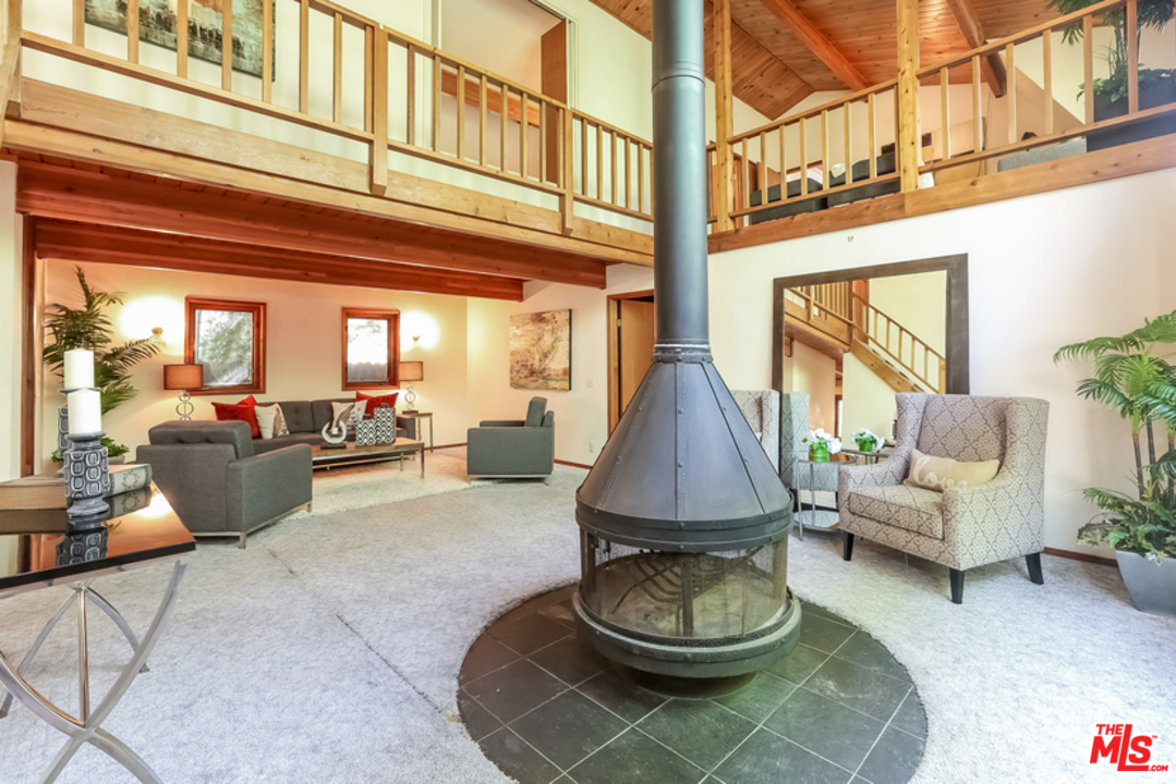 7727 West 82nd Street Playa del Rey, CA 90293 - Photo 1 of 29 Gallery Image 1