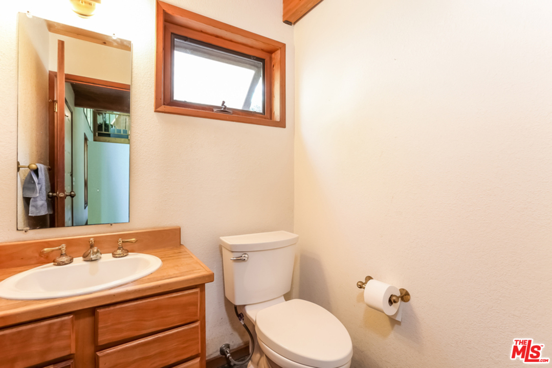 7727 West 82nd Street Playa del Rey, CA 90293 - Photo 13 of 29 Gallery Image 13