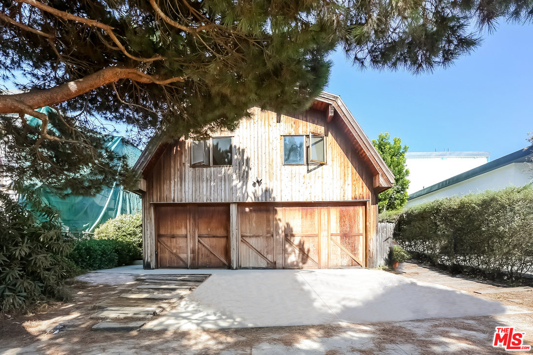 7727 West 82nd Street Playa del Rey, CA 90293 - Photo 28 of 29 Gallery Image 28